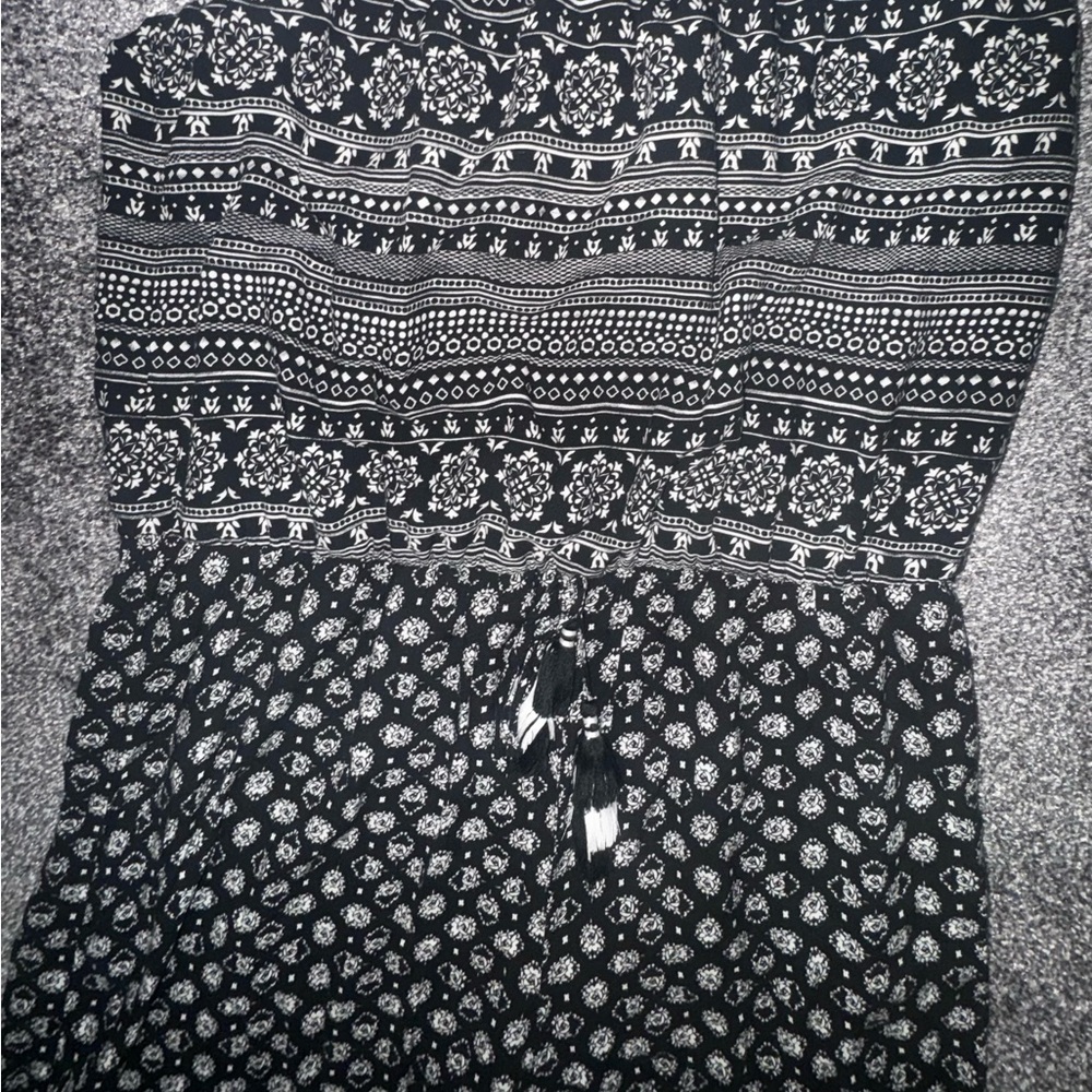 Black and White Patterned sleeveless jumpsuit